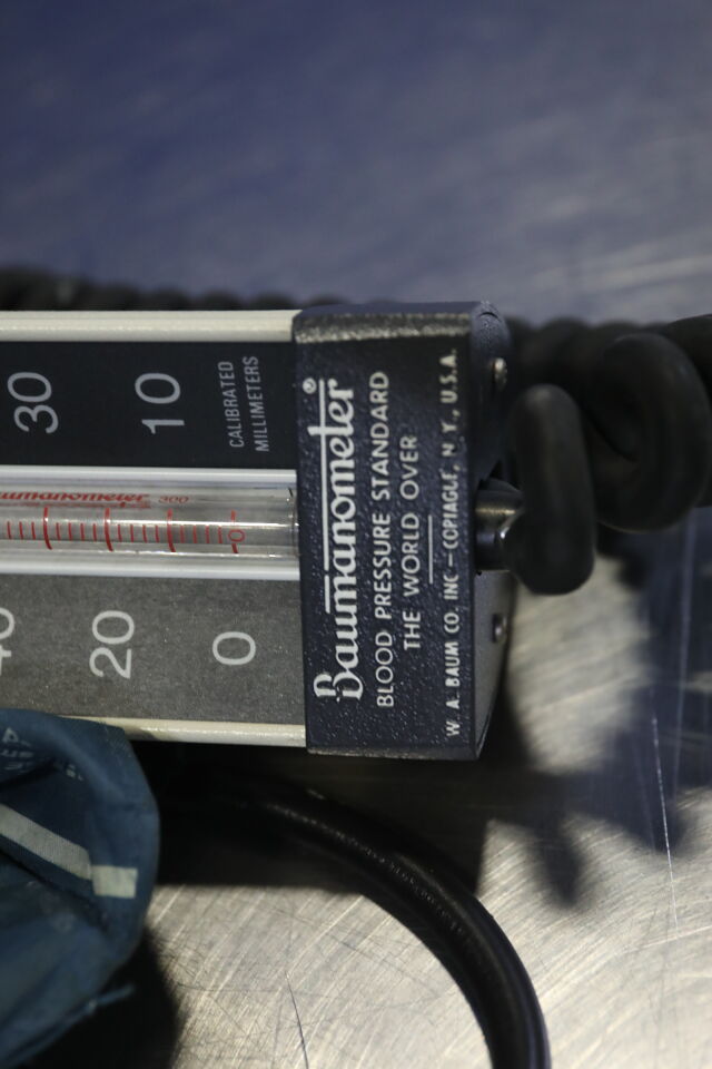 W.A. BAUM BR8504 Sphygmomanometer