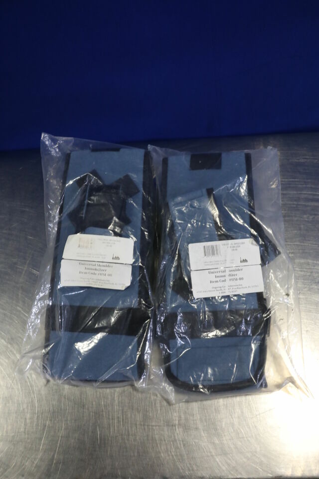 ONGOING CARE SOLUTIONS USI-00 Shoulder Immobilizer - Lot of 2