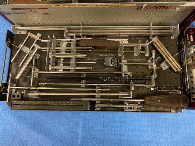 SYNTHES Titanium Cannulated Screw