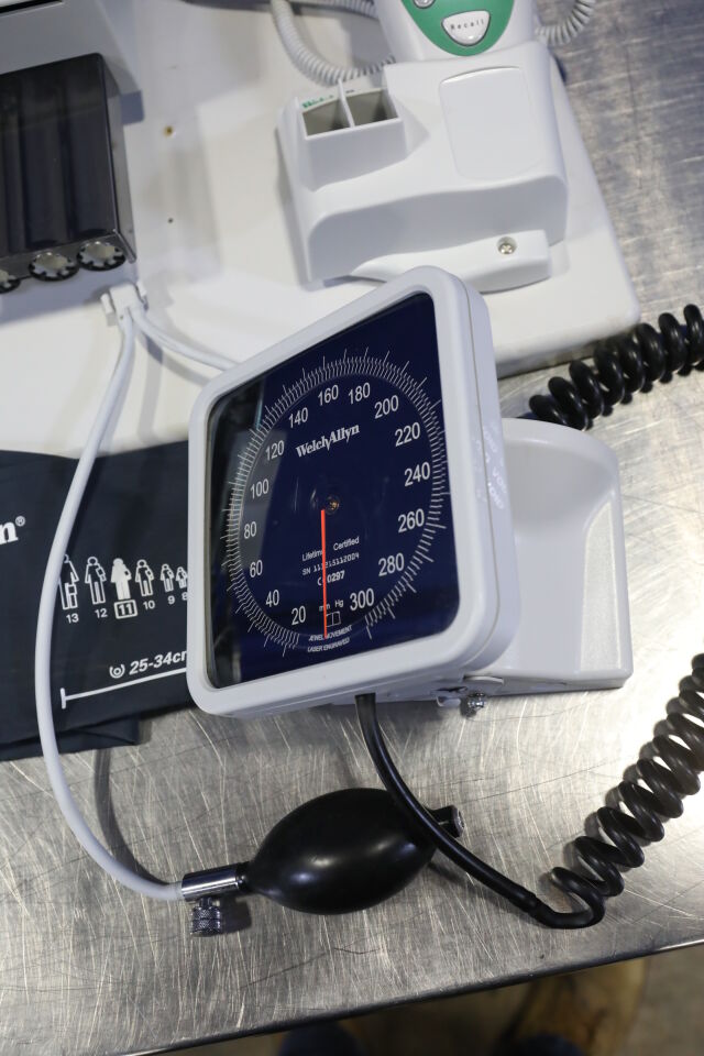 WELCH ALLYN Various Wall Diagnostic System