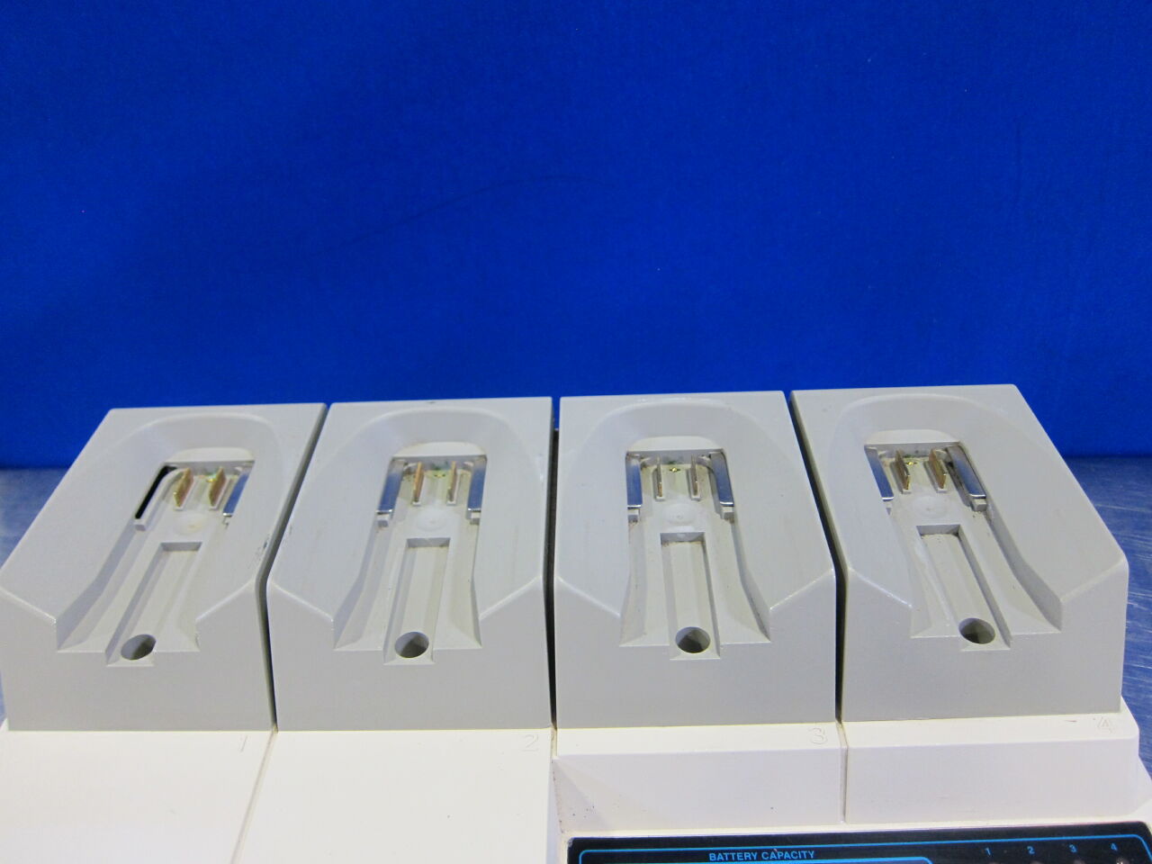 STRYKER 4110-120 Battery Charger