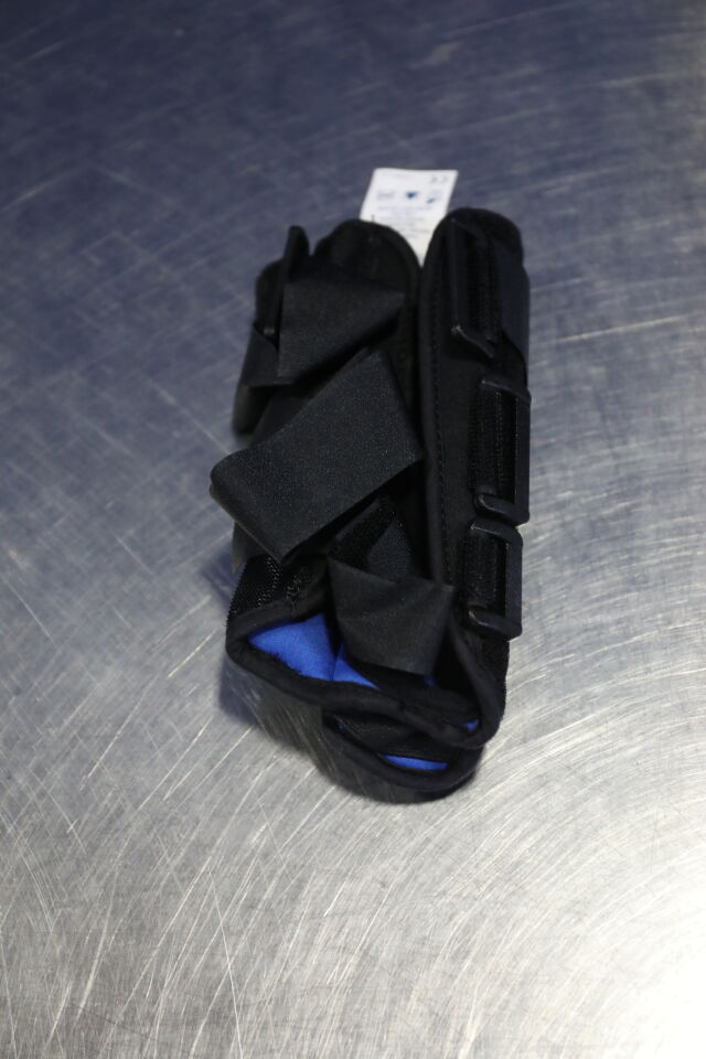 PROCARE 79-87302 Wrist/Thumb - Lot of 3 Brace