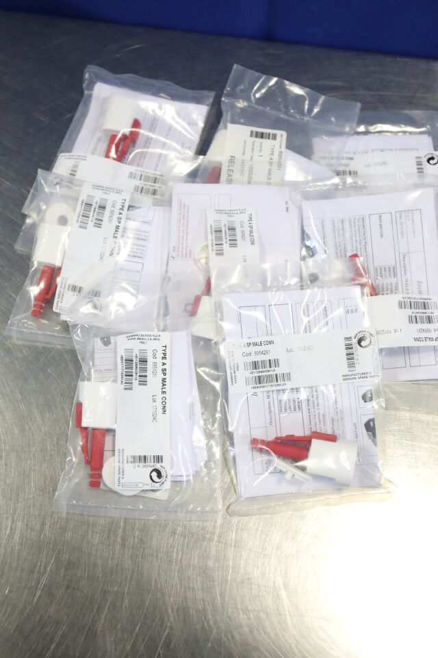 GAMBRO 6954291 Type A SP Male Connector - Lot of 8