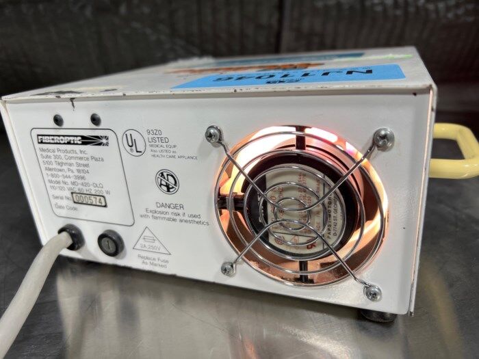 FIBEROPTIC MEDICAL Wallaby Fiberoptic Medical Wallaby Phototherapy System Phototherapy Unit