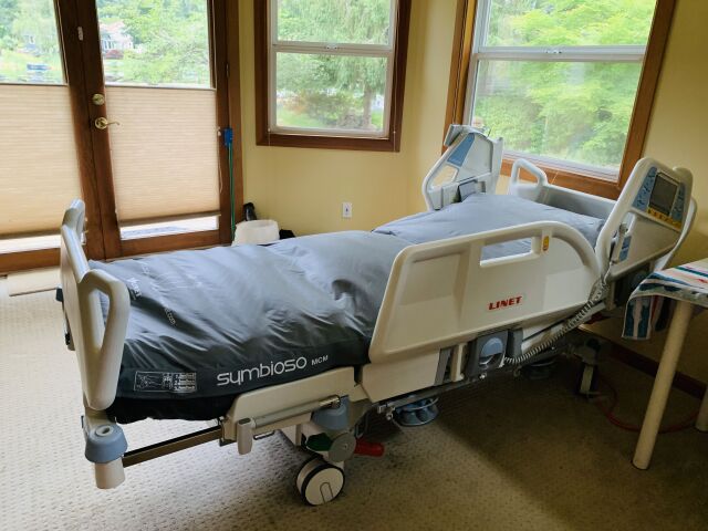LINET AMERICAS Multicare ALT Adaptable Beds Electric
