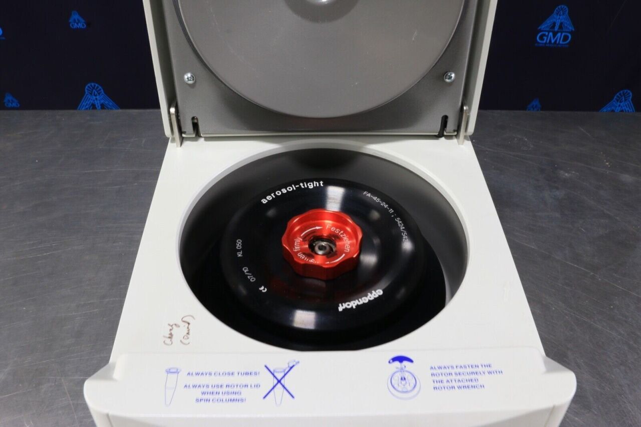 EPPENDORF 5424 Centrifuge