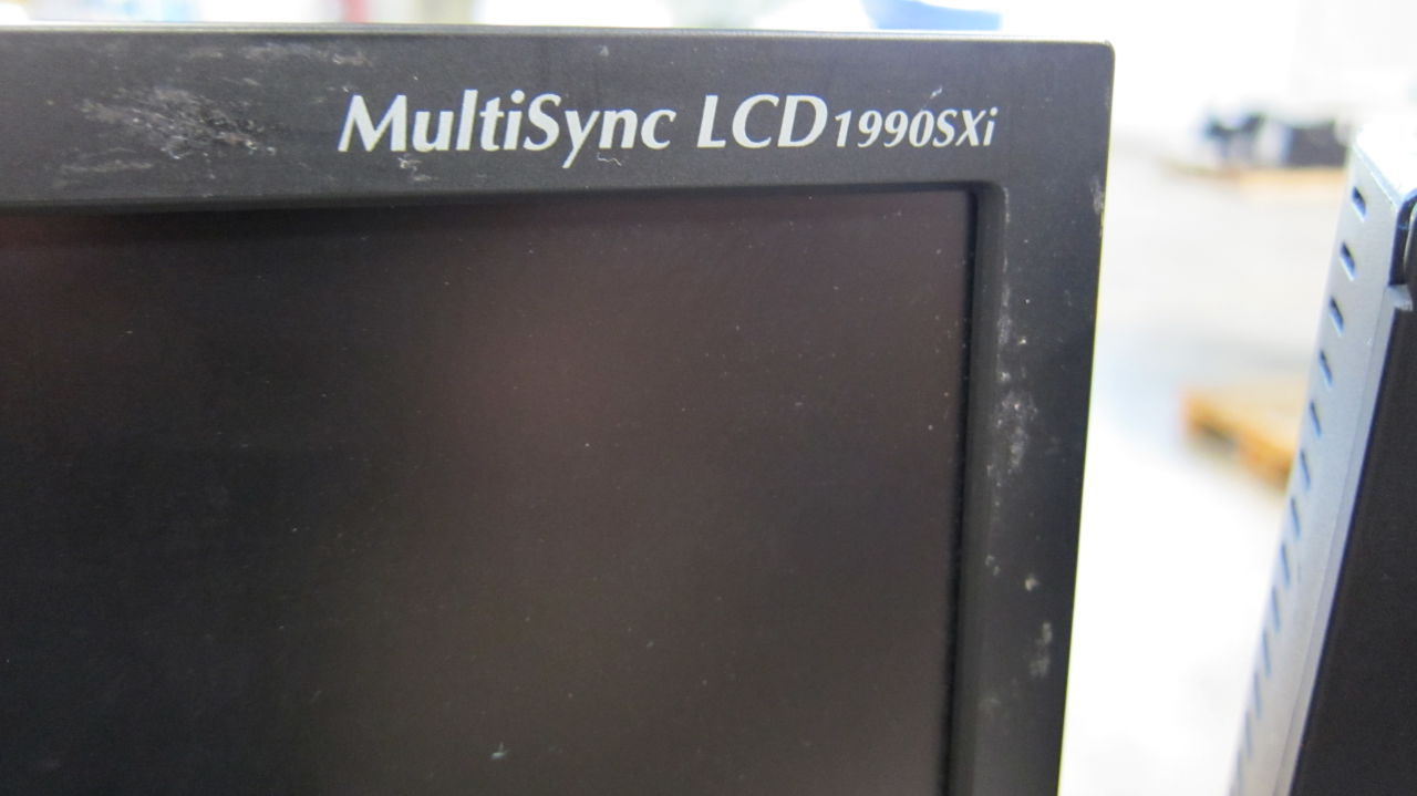NEC LCD Flat screen - Lot of 13 Display Monitor