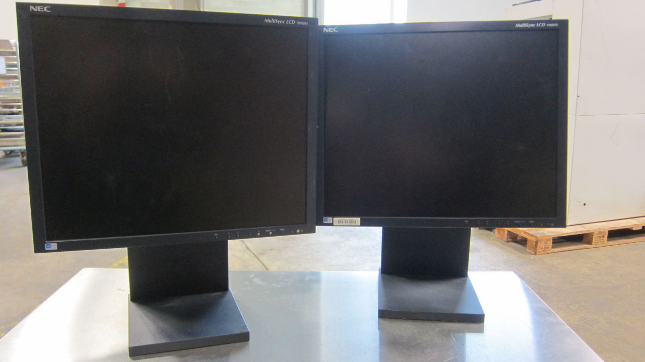 NEC LCD Flat screen - Lot of 13 Display Monitor