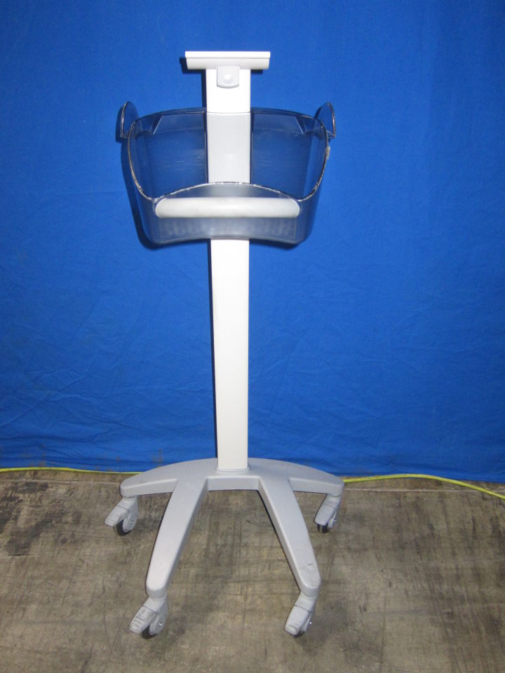 DINAMAP Rolling Monitor Stand