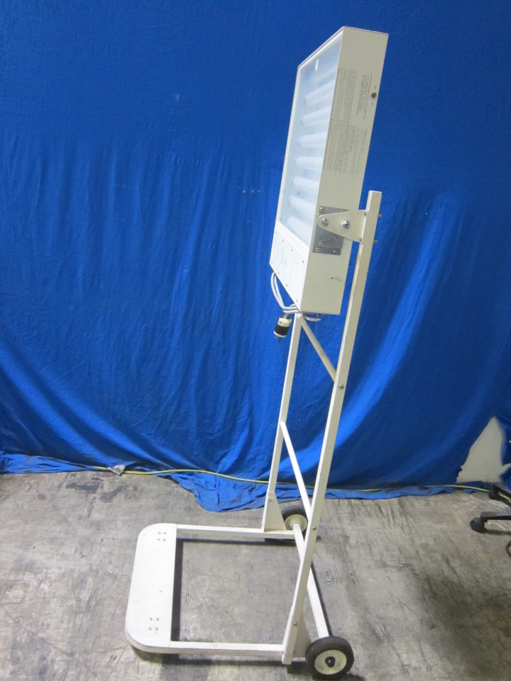 AIR-SHIELDS PT-53-3 Rolling Phototherapy Lamp