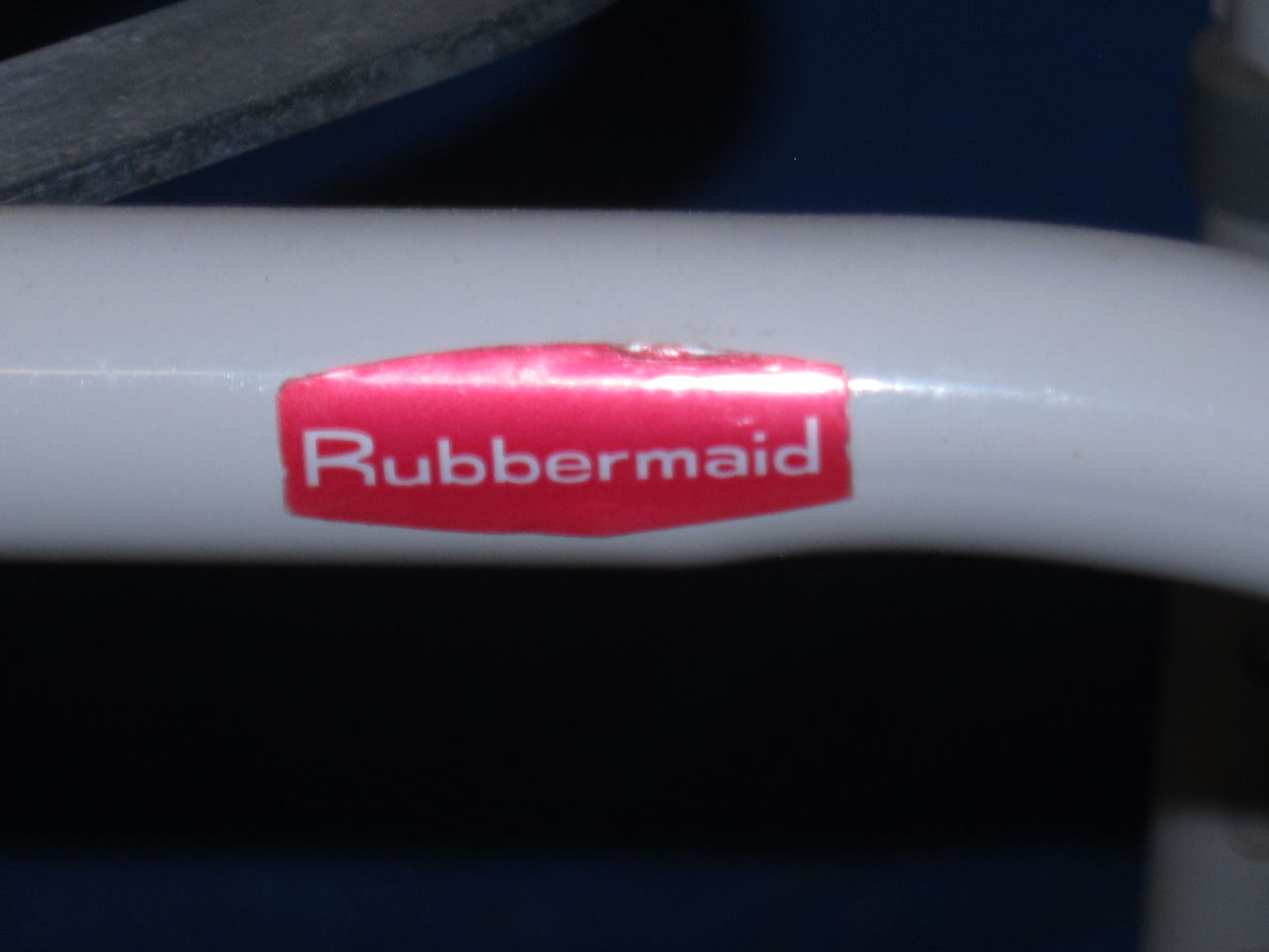 RUBBERMAID Adult Toilet Chair