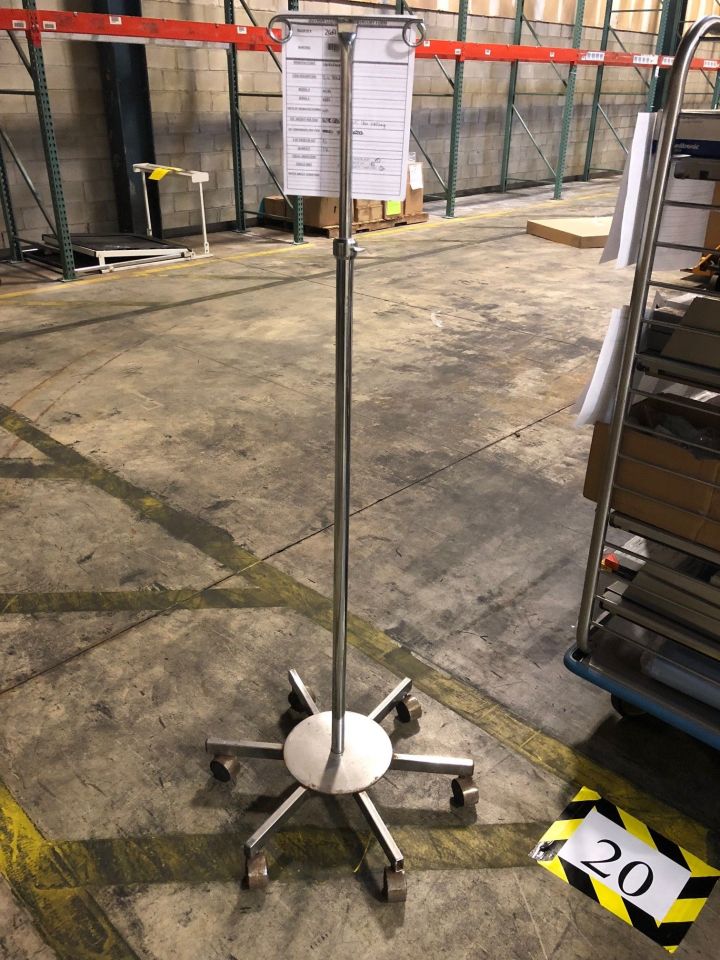 IV Poles