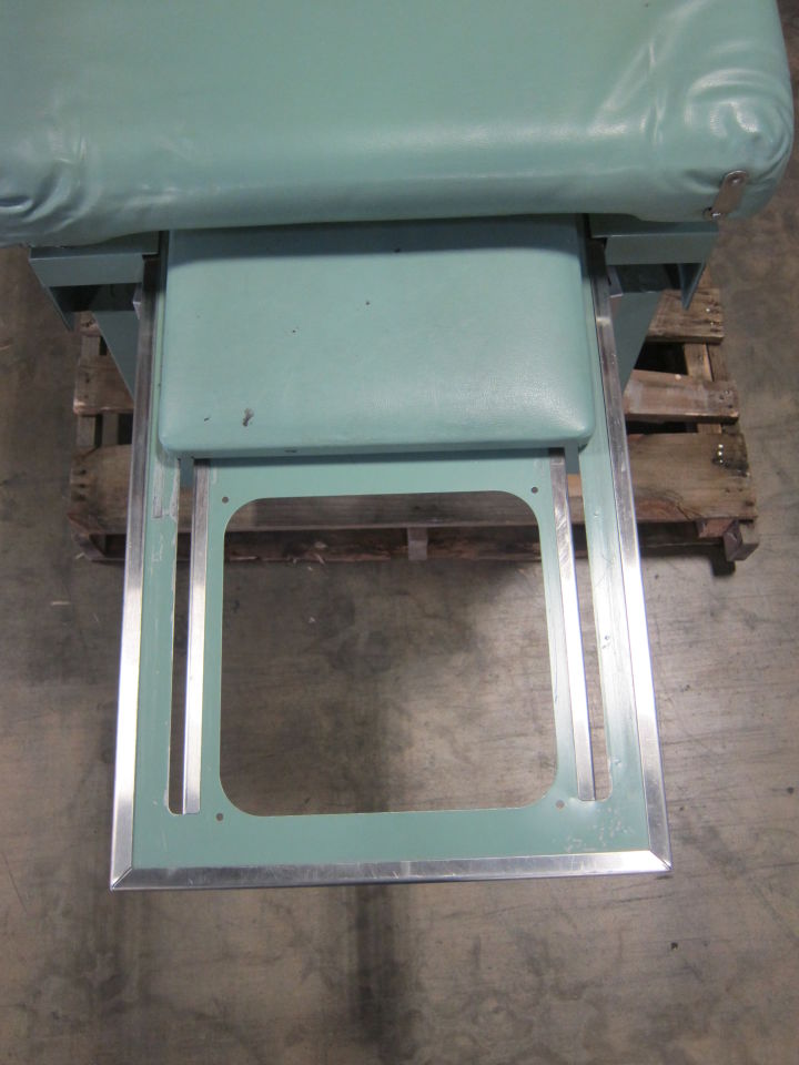 UMF 5120 Exam Table