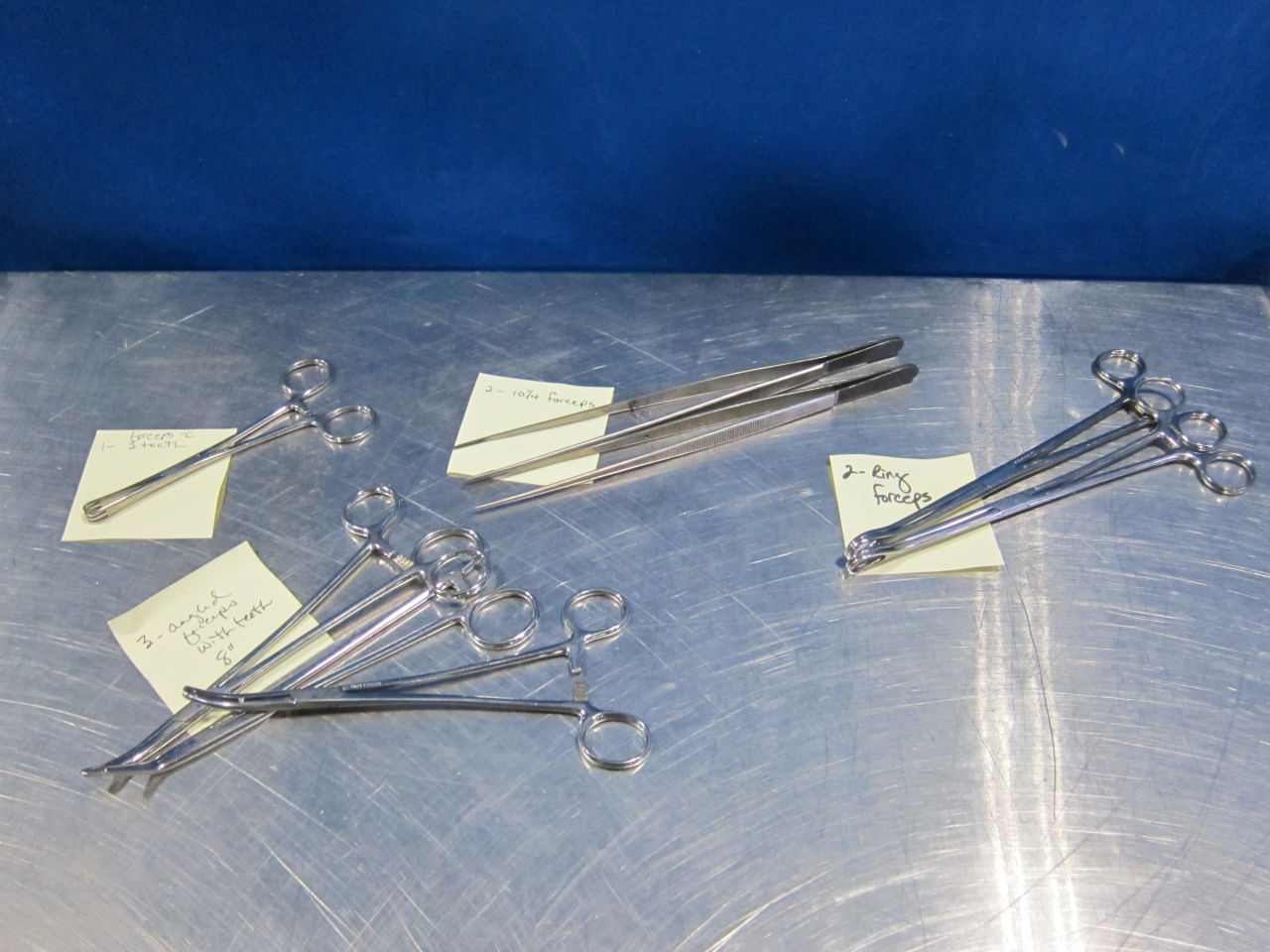 VARIOUS Forceps - Lot of 8