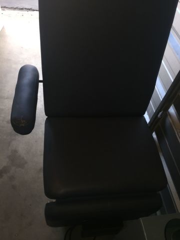 HILL LABS Excellent condition, motorized exam table with elevation and tilt features, easy to use with pedal. Exam Chair