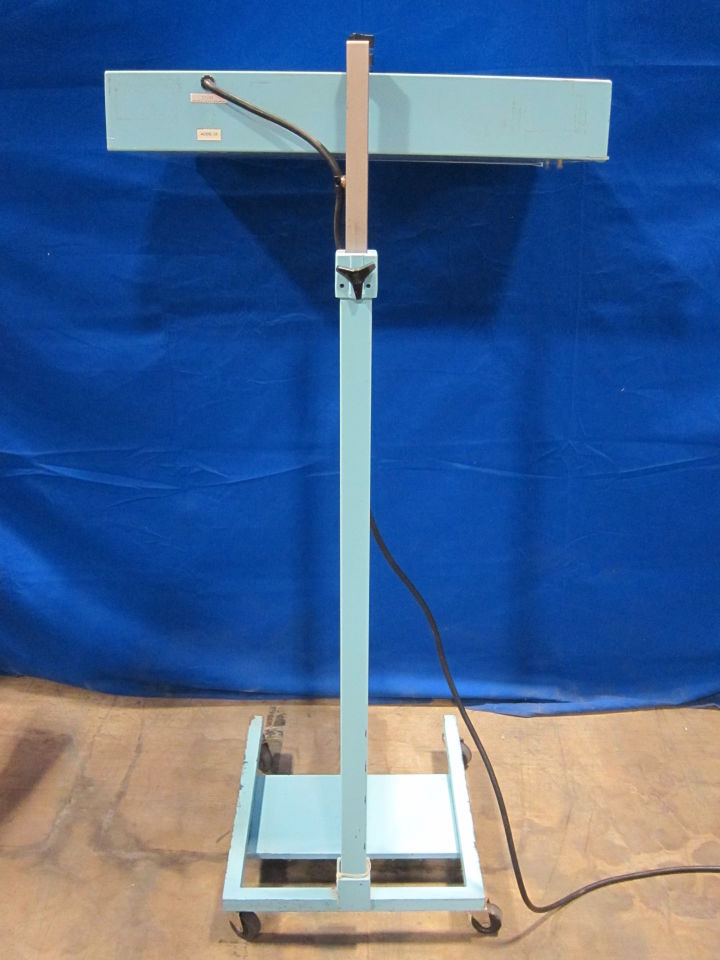 OLYMPIC 33 Phototherapy Lamp