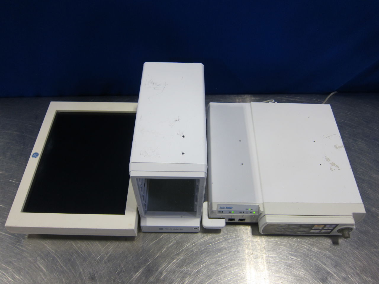 GE Solar 8000M Monitor