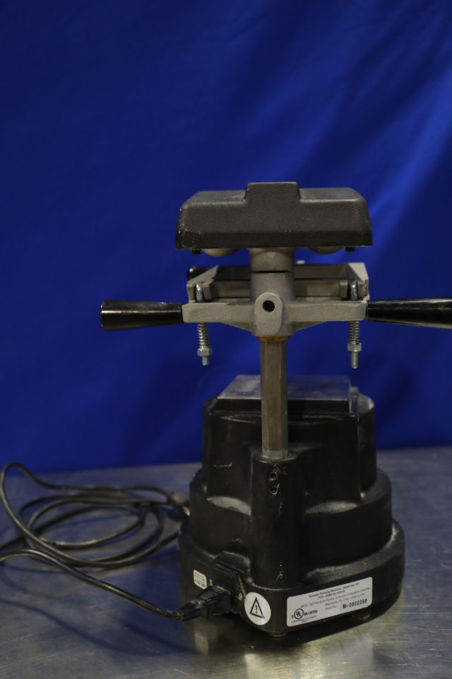 T&S DENTAL AND PLASTICS 101 Vacuum Forming Machine