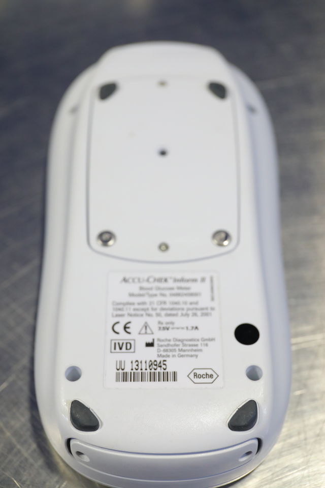 ROCHE DIAGNOSTICS Accu-Check Inform II Glucose Analyzer