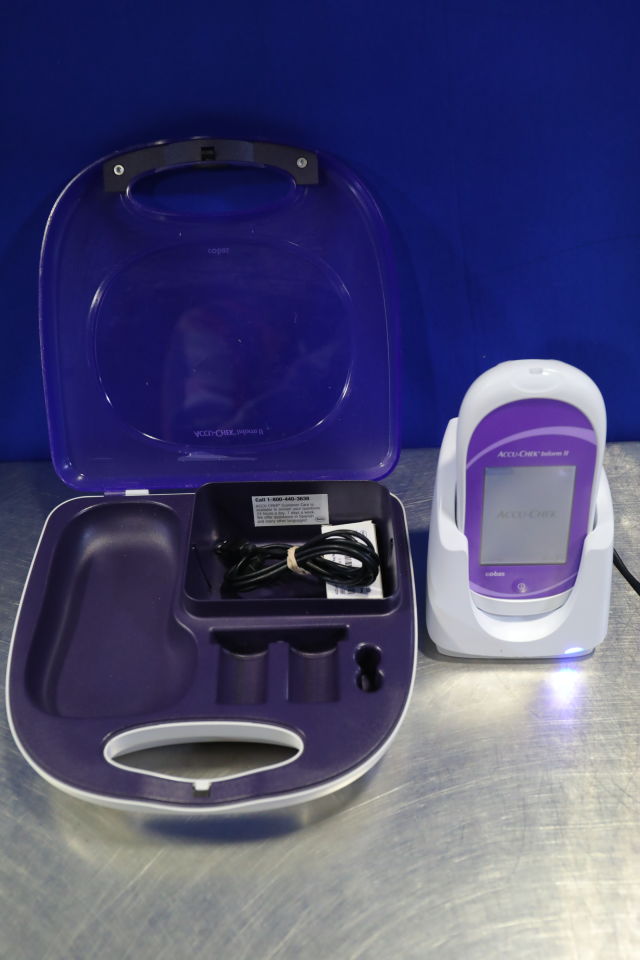 ROCHE DIAGNOSTICS Accu-Check Inform II Glucose Analyzer