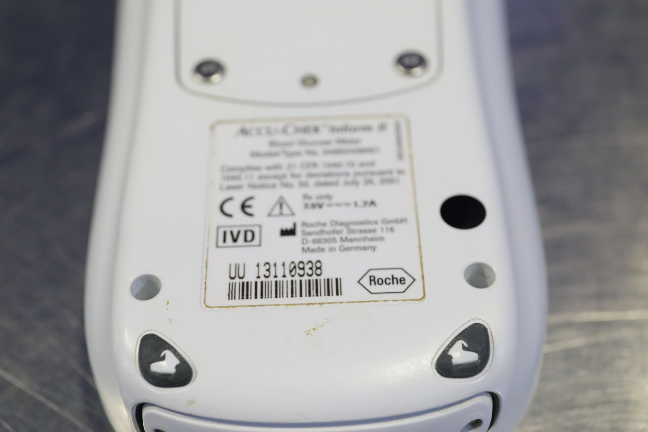 ROCHE DIAGNOSTICS Accu-Check Inform II Glucose Analyzer