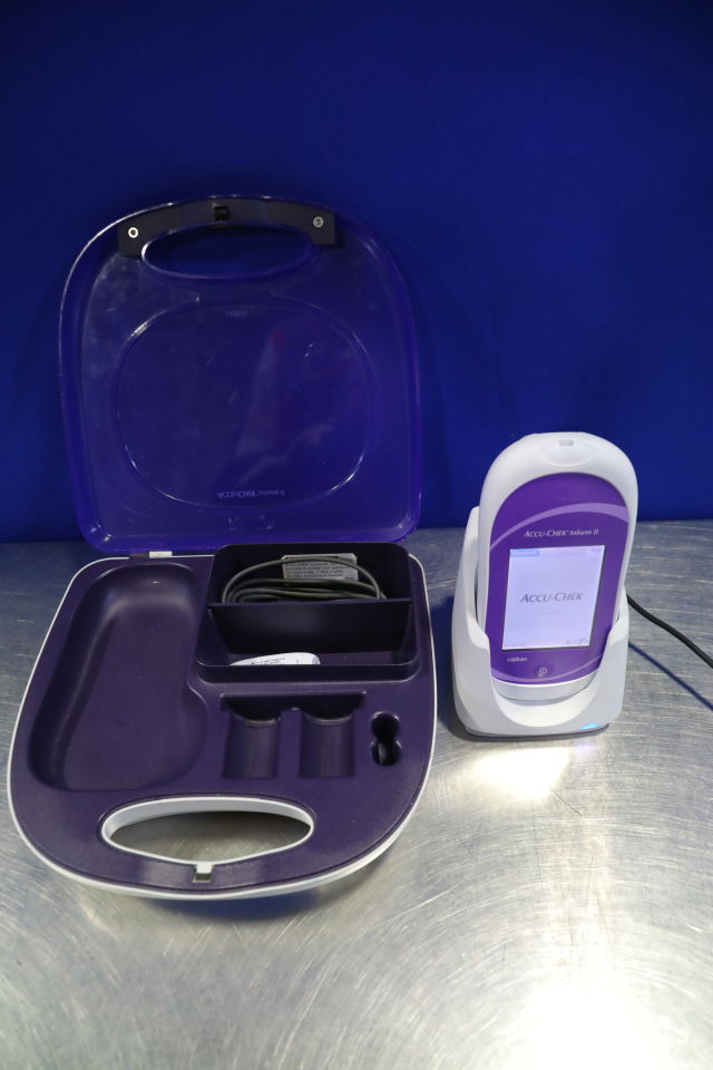 ROCHE DIAGNOSTICS Accu-Check Inform II Glucose Analyzer