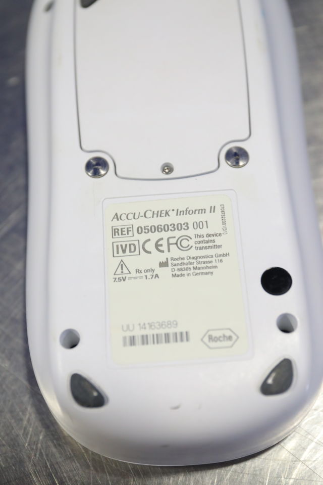 ROCHE DIAGNOSTICS Accu-Check Inform II Glucose Analyzer