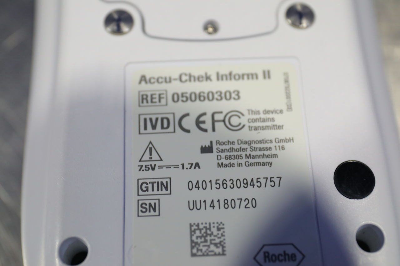 ROCHE DIAGNOSTICS Accu-Check Inform II Glucose Analyzer