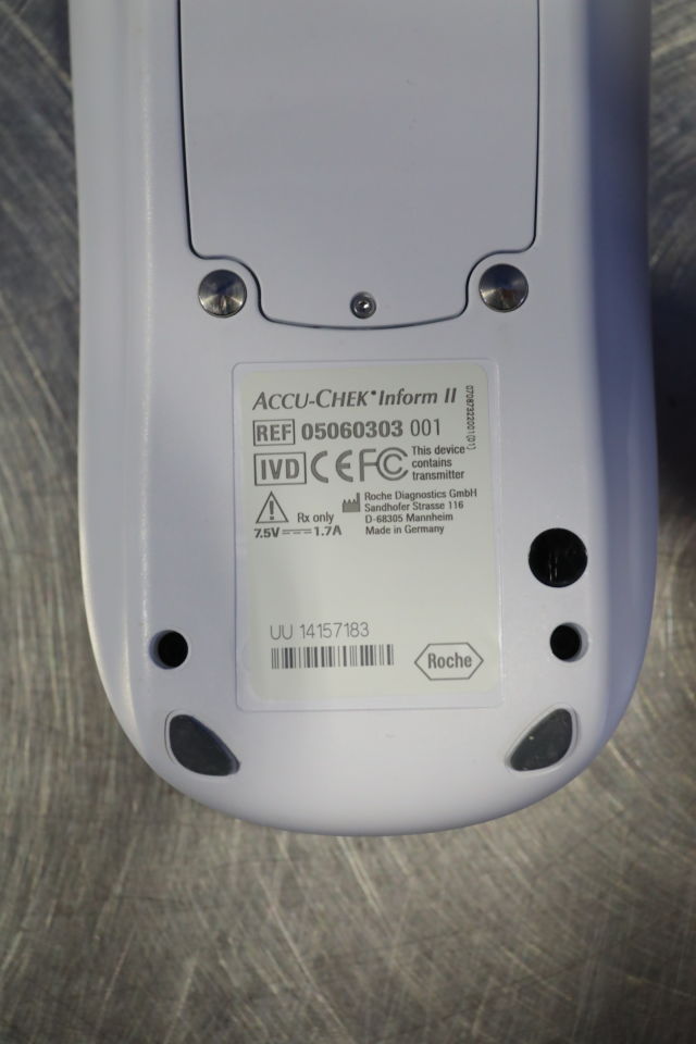ROCHE DIAGNOSTICS Accu-Check Inform II Glucose Analyzer