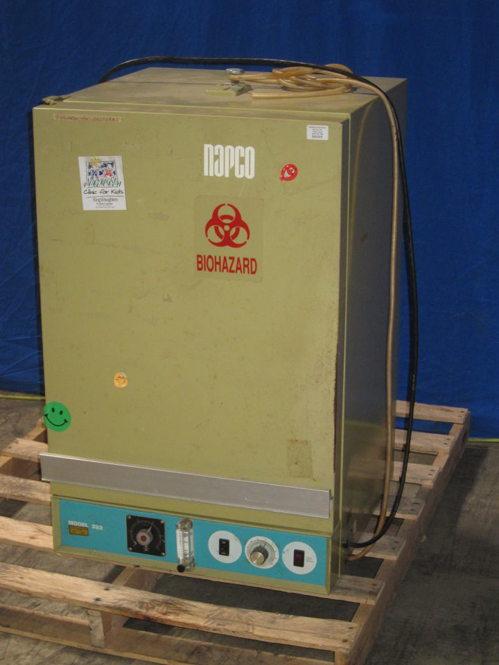 NAPCO Model 322 Incubator
