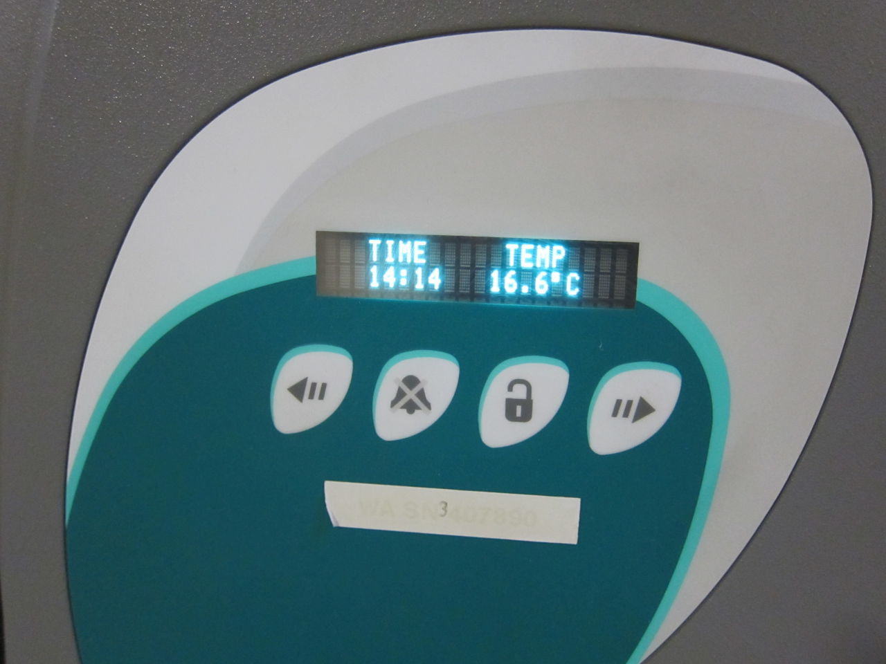 SIEMENS Microscan Walkaway 40 Plus Analyzer