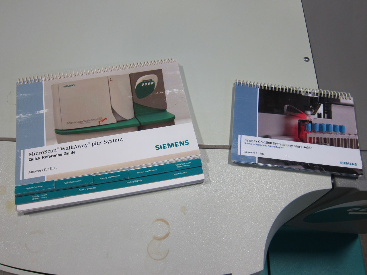 SIEMENS Microscan Walkaway 40 Plus Analyzer