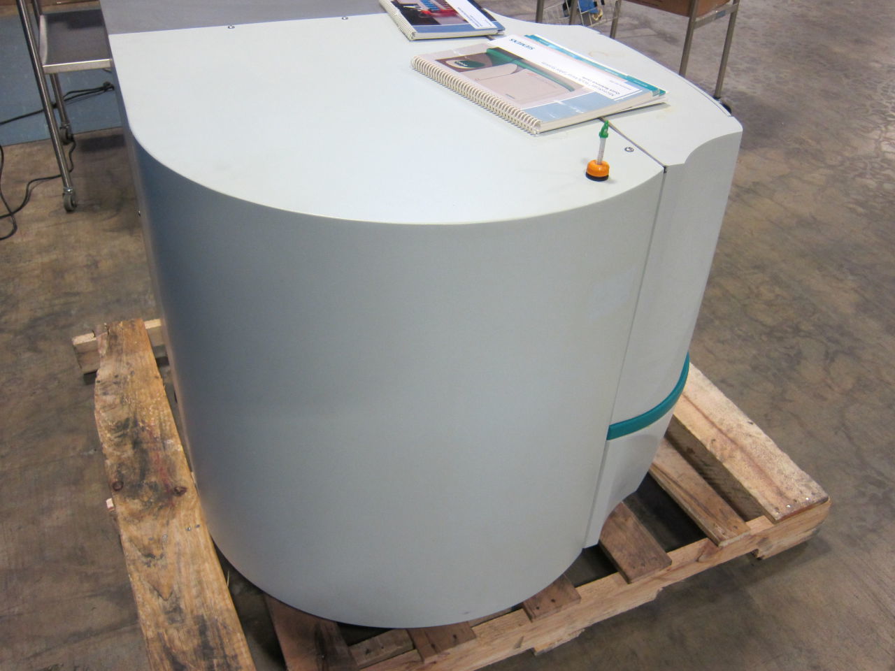 SIEMENS Microscan Walkaway 40 Plus Analyzer