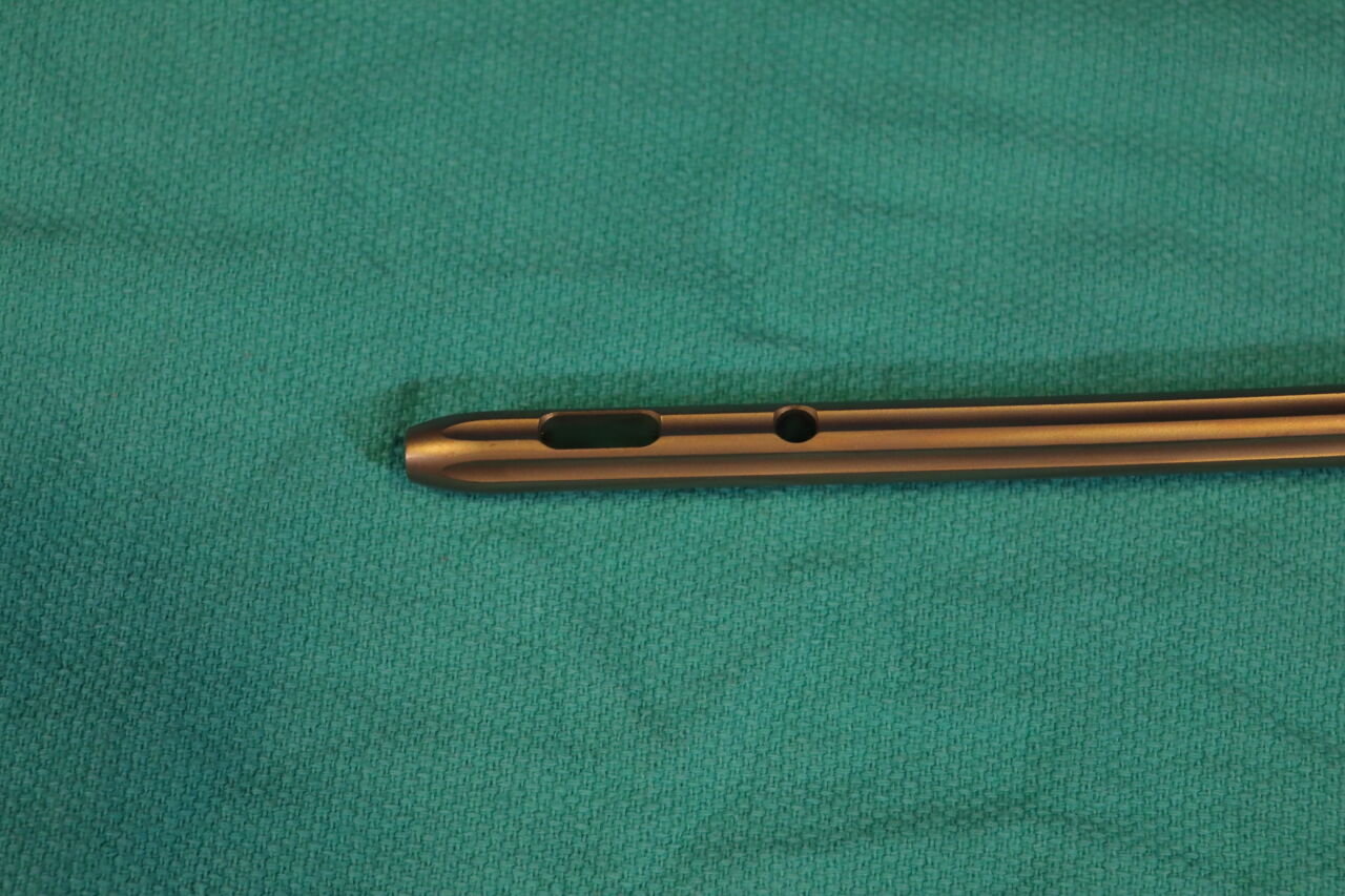 SYNTHES 456.416 Cannulated Troch Fixation Nail