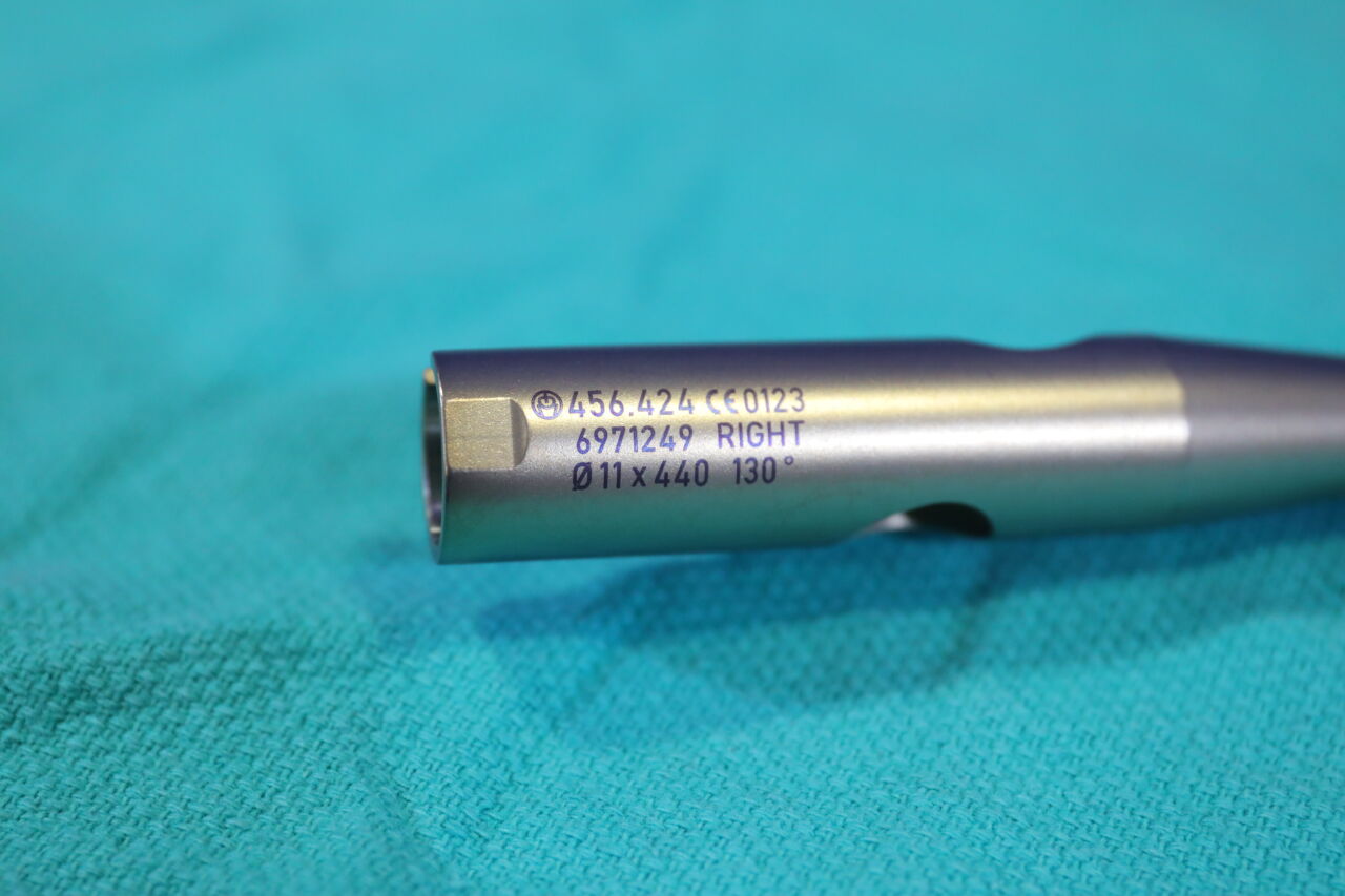 SYNTHES 456.424 Cannulated Troch Fixation Nail
