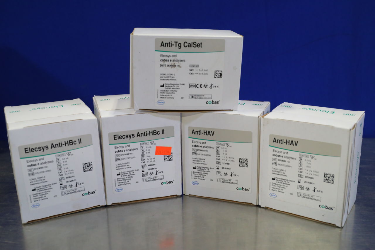 COBAS / ROCHE Various Reagents + Calset
