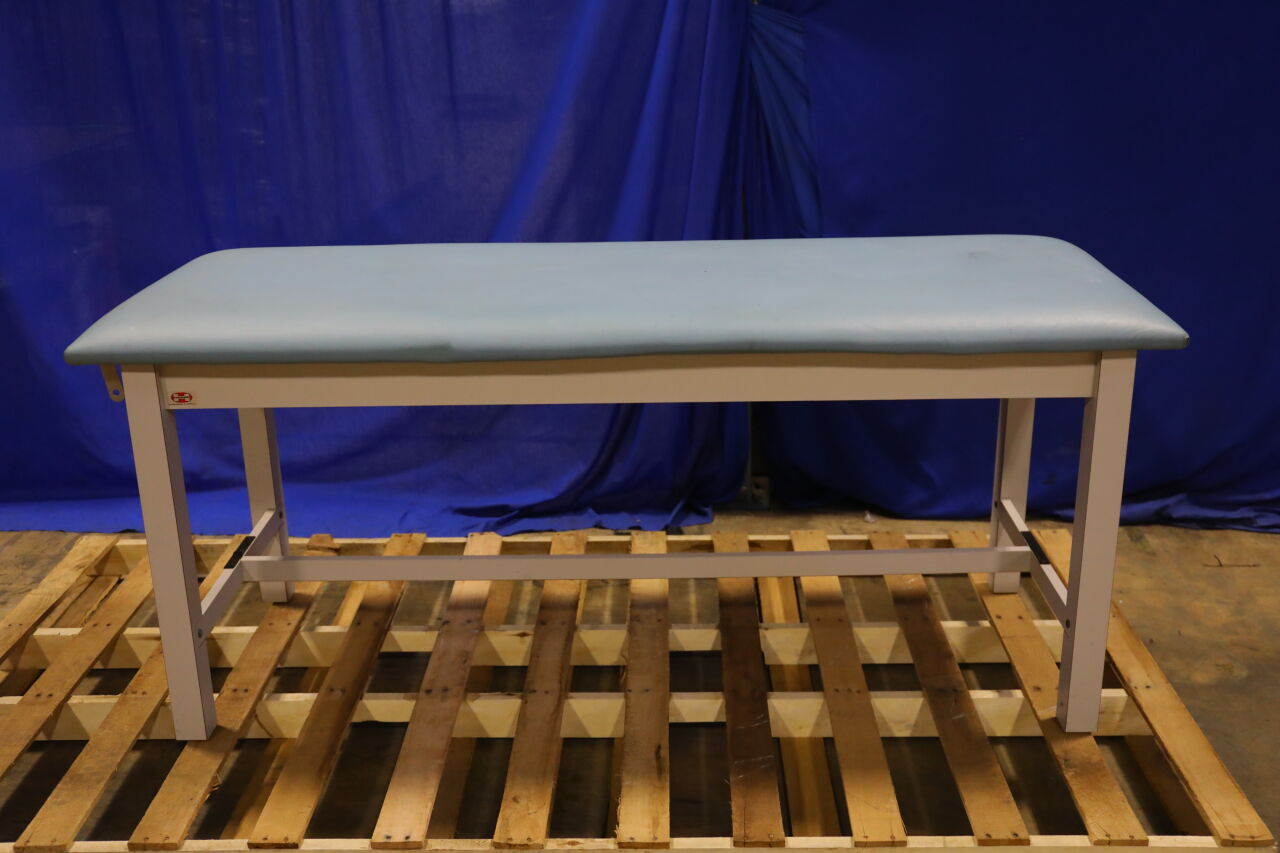 HAUSMANN INDUSTRIES Exam Table
