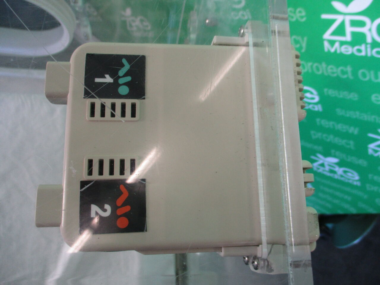 HILL ROM Air Shields Isolette C2HS-1 Infant Incubator