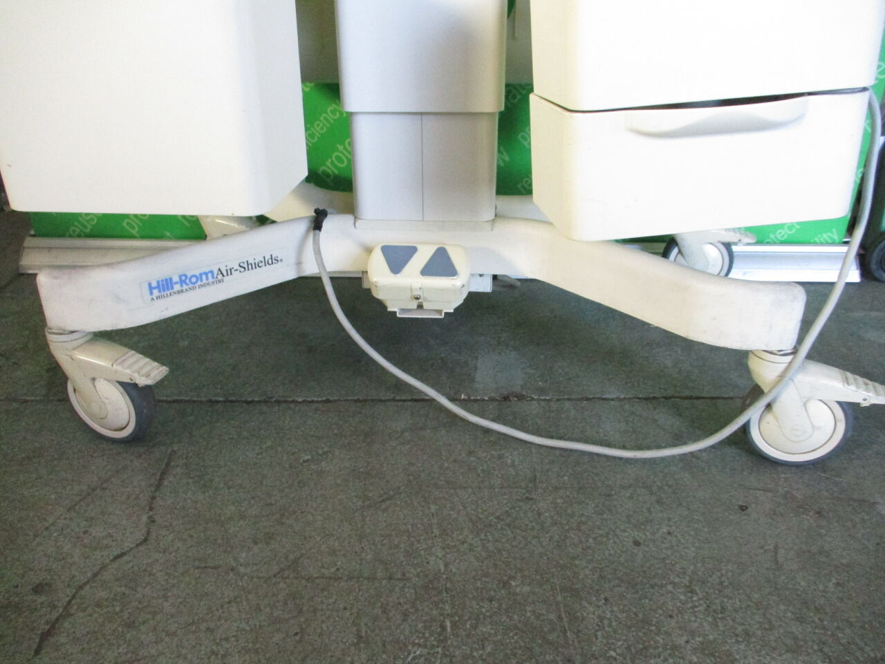 HILL ROM Air Shields Isolette C2HS-1 Infant Incubator