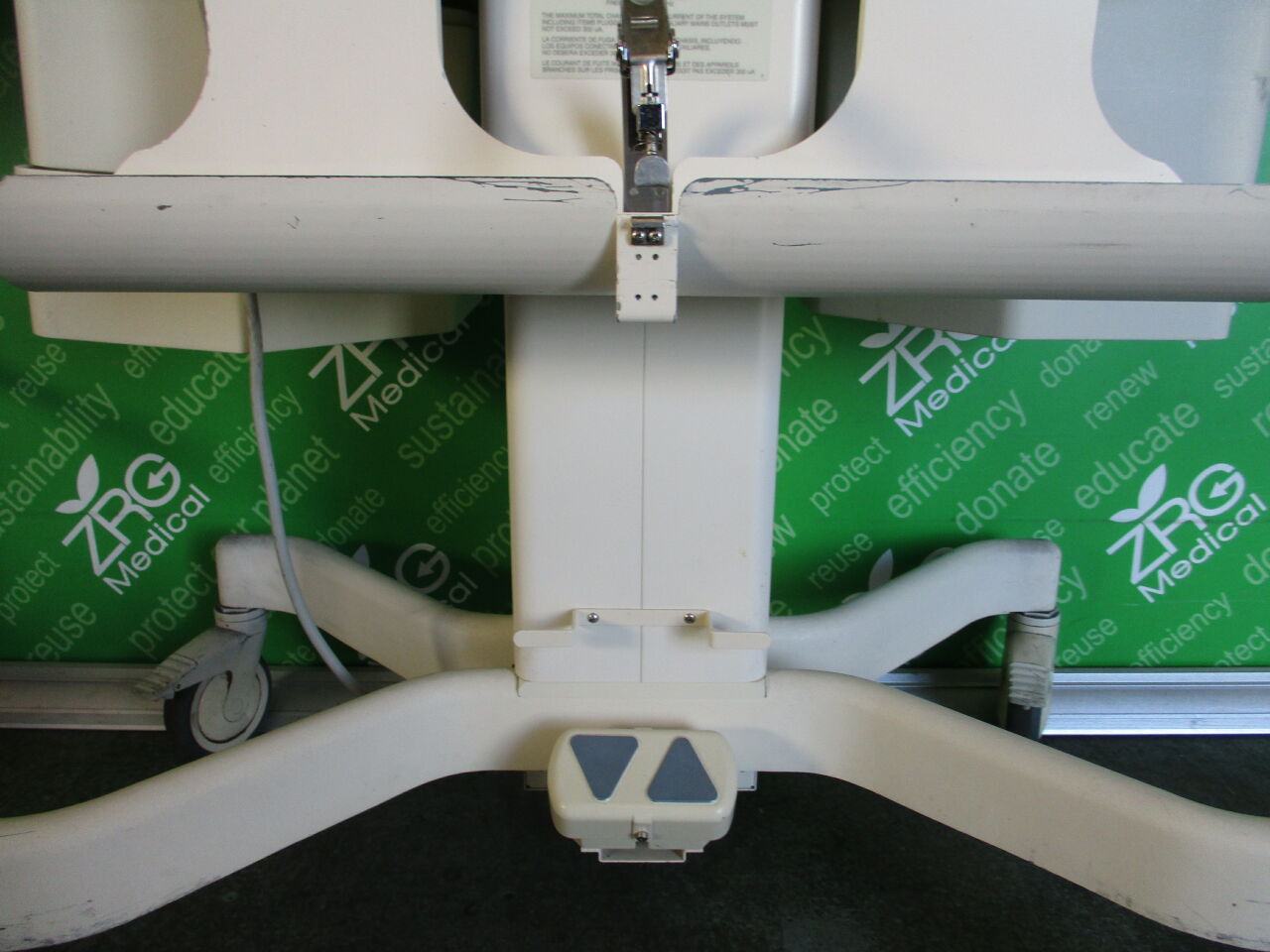AIR SHIELDS C2HS-1 Infant Incubator