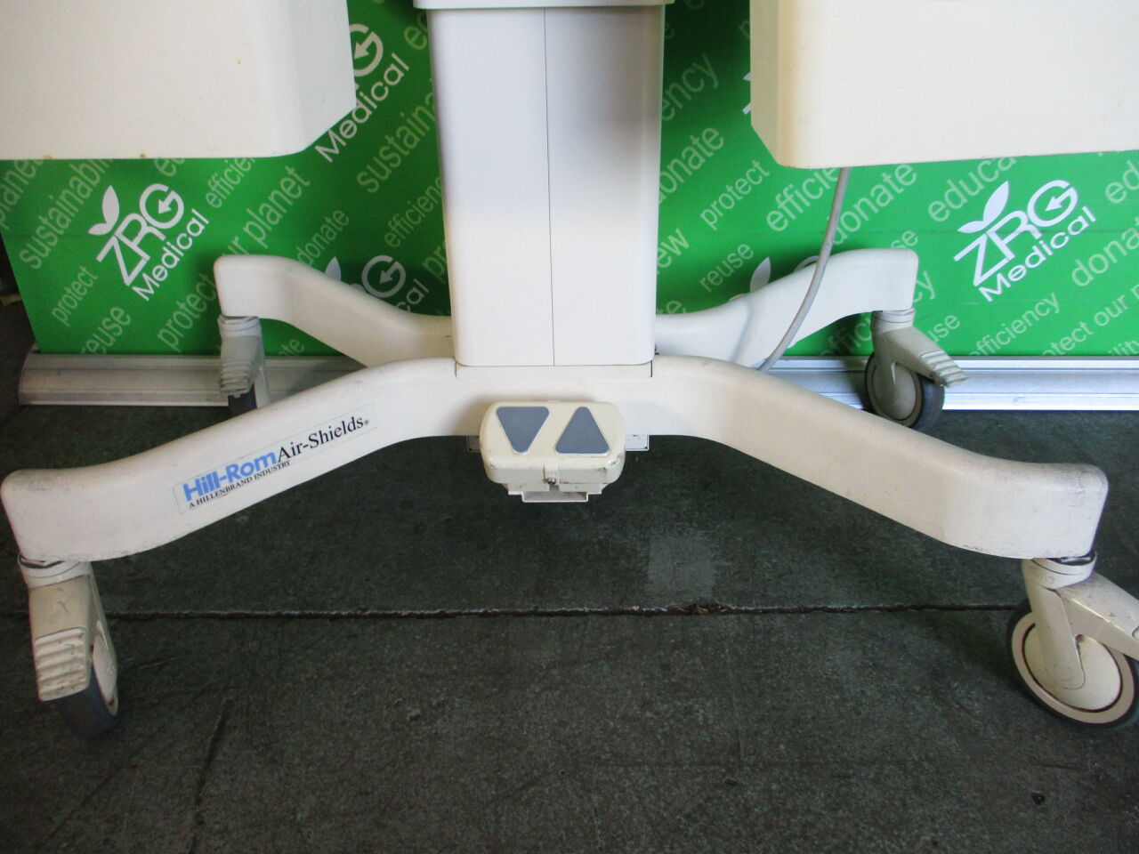 AIR SHIELDS C2HS-1 Infant Incubator