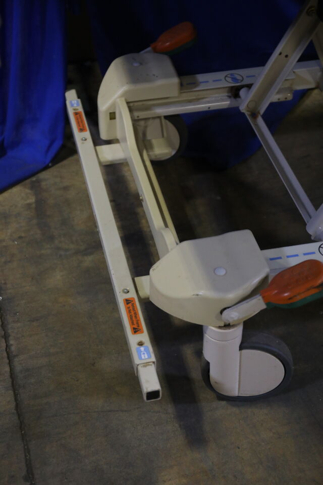 HILL-ROM Versacare P3200 Beds Electric