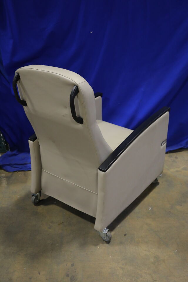 ULTRA-MEK INC Exam Chair