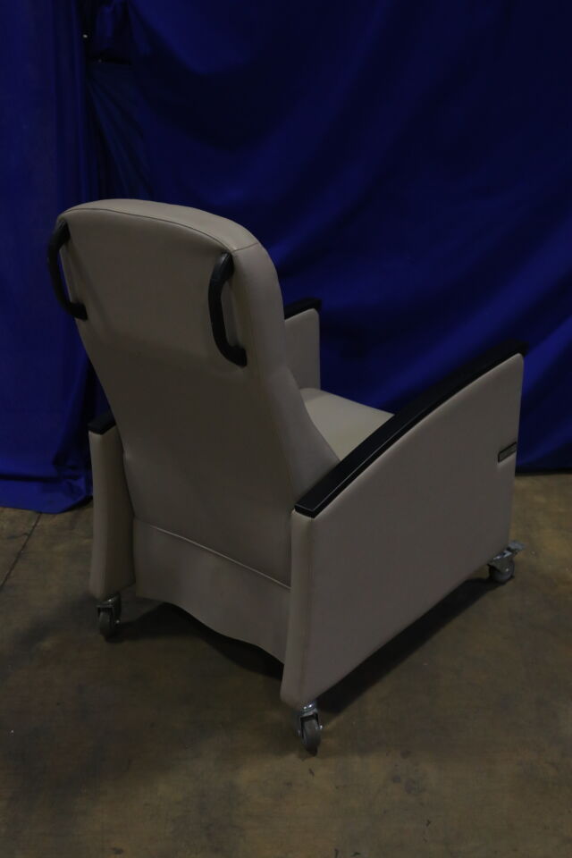 ULTRA-MEK Exam Chair