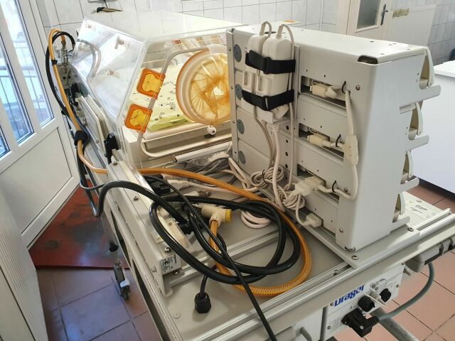 DRAEGER TI 500 Globetrotter Transport System Infant Incubator