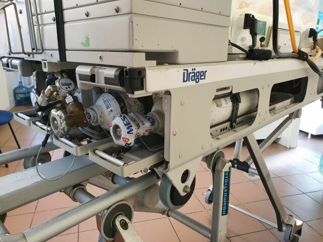 DRAEGER TI 500 Globetrotter Transport System Infant Incubator