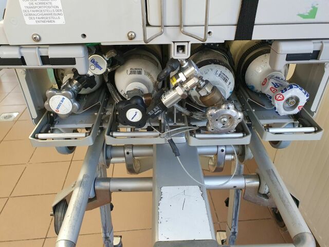 DRAEGER TI 500 Globetrotter Transport System Infant Incubator