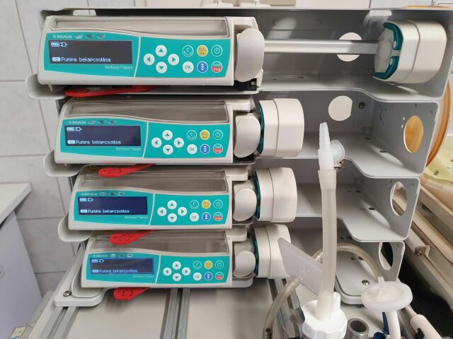 DRAEGER TI 500 Globetrotter Transport System Infant Incubator