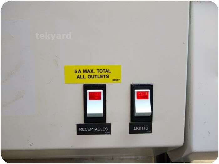 THE BAKER COMPANY CS500 Fume/Bio Safety Hood