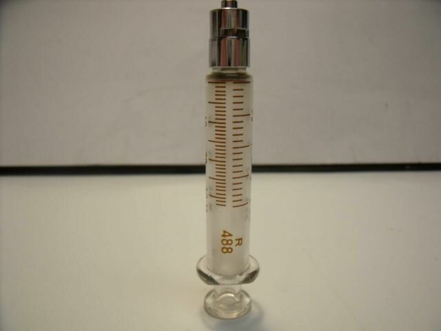 TOMAC STAR INTERFIT, R488 2 ANTIQUE GLASS SYRINGES